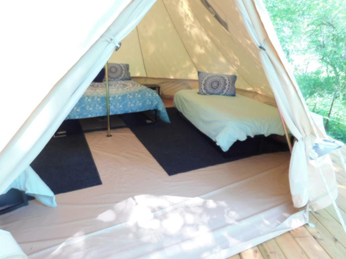Glampin' In Style-Broken Bow Hotel Ngoại thất bức ảnh